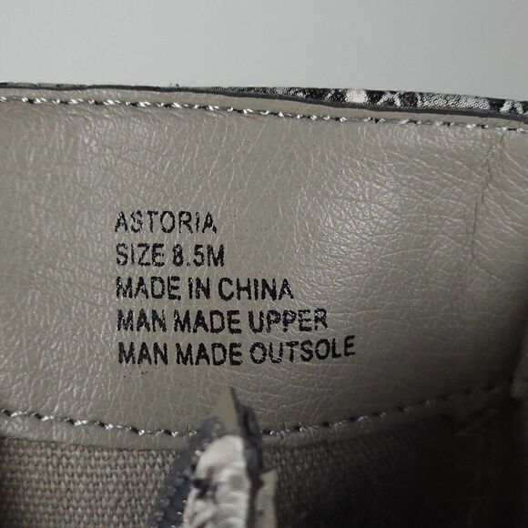 Coconuts by Matisse Women's Astoria US 8, 5M Gray Snake Skin Ankle Booties Boots - Picture 12 of 12